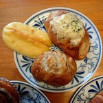 フォンデュ - はちみつパン、くるみチーズ、ツナクロワッサン