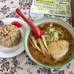 Shokujidokoro Shikairo - 半チャーハンラーメン