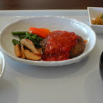 食べ処 よらんしょ - 料理写真:ハンバーグスパイシートマトソース（500円）