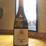 Foujita - ポルトガルのキンタ・ドス・ロケス、ルイス・ローレンソさんのサイン入り白ワイン。エンクルザードという地葡萄単一で造られました。