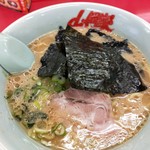 山岡家 - 醤油（味濃いめ）