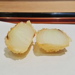 てんぷら 近藤 - 小玉ねぎ(夕張)