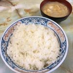 お食事 まるやま - 大盛ご飯は器が丼ぶりに変更