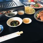 味源 - 焼肉定食も単品の塩タンも全部
      運ばれてきたよ