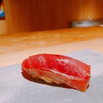 鮨 猪股 - 赤身の漬け