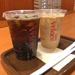 カフェ・ベローチェ - アイスコーヒー（L） + アイスカフェオーレ（多分）