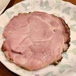 ハムソーセージ工房イブスキ - ローストポーク  直径7・8センチくらい
厚みは3・4ミリかな
