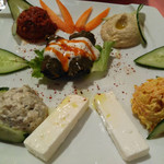 Yıldız Turkish Restaurant & Bar ユルディズ トルコレストラン - 前菜6種