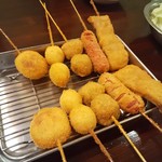 Hyakuen Kushikatsu - 千ベロの串揚げ