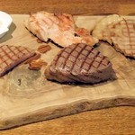 ラ プランシュ - 米沢牛ヒレがメインで付けあわせが富士幻豚、知床鶏、山形牛