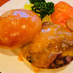 フランクリン・アベニュー - ゴールデンブラウンオニオンチーズバーガー