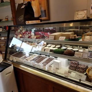 スイス菓子のアルム_2