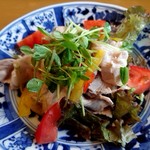 Kotohiki Kairou Kasatei - オリーブ豚の冷しゃぶサラダ。さっぱり胡麻ドレでいただきます♪