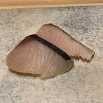 鮨 由う - 鰆の藁焼き 福井の地からしで