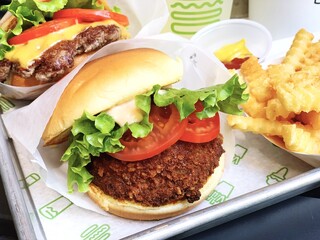 外苑前でハンバーガーを食べるならここ おすすめのお店4選 食べログまとめ 外苑前でハンバーガーを食べるならここ おすすめのお店4選 食べログまとめ
