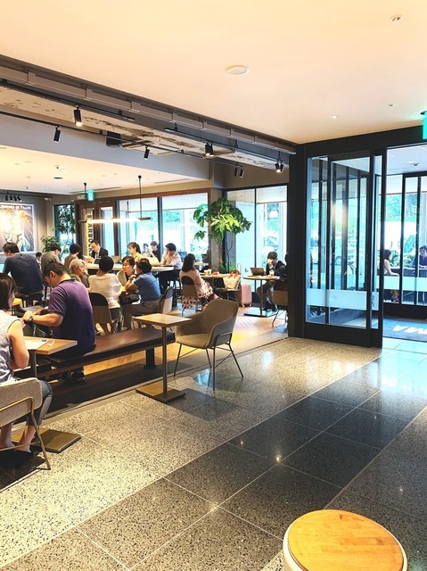 子連れ 席数多めのスタバ By Sk スターバックスコーヒー 青山ビルヂング店 Starbucks 青山一丁目 カフェ 食べログ 子連れ 席数多めのスタバ By Sk スターバックスコーヒー 青山ビルヂング店 Starbucks 青山一丁目 カフェ 食べログ