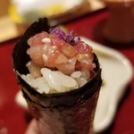 銀座 しのはら - 鮪とべったら漬けの手巻き