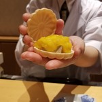 銀座 しのはら - フォアグラ マンゴー パッションフルーツ最中