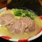 熟成豚骨ラーメン 豚骨麺屋一番軒 総本家 - 長浜ラーメン（大盛り仕様）