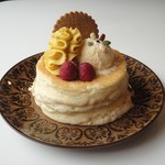 カフェ アリエッティ - 料理写真:秋のパンケーキ（自家製かぼちゃクリームと秋の実）1000yen（税込）