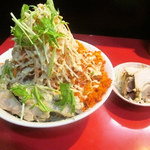 千里眼 - 冷やし中華（普通）　追加豚２枚