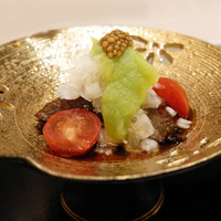 寿司と日本料理 銀座 一 - 和牛黒酢煮、ポロ葱ソース