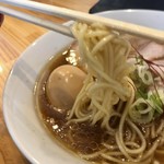 ラーメン鈴蘭 - 麺