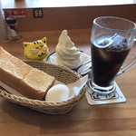 コメダ珈琲店 - クリームコーヒー540円(税込)＋モーニングAセット(定番ゆで玉子)