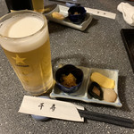 Sarari-Man Kappou Senju - 生ビールとお通し。