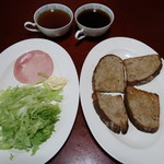 ベーカリー&レストラン 沢村 - カンパーニュで朝食