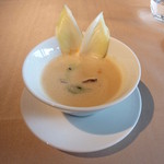 レストラン パヴェ - 2012年2月スープの下にエビのムースが隠れています