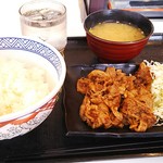 Yoshinoya - 牛カルビ生姜定食602円