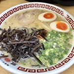 双喜紋 - キクラゲと味付けたまごのトッピング