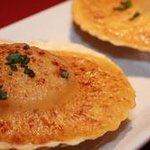 Grilled scallops with sea urchin sauce