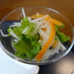 Chuuka Chuubou Tantan - 定食のサラダ