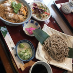 城山 - カツ丼と蕎麦（ざる)
