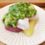 自然派中華 クイジン -  ランチ共通 週替わり副菜　蒸し鶏のネバネバ葱ソース　