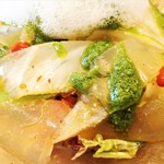 自然派中華 クイジン - フカヒレの刺身 旬野菜のサラダ冷麺　たっぷりのフカヒレ