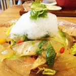 自然派中華 クイジン - フカヒレの刺身 旬野菜のサラダ冷麺　