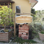 GRAND DELI - 可愛らしい看板