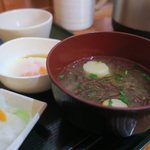 おいしんぼ - 温玉が付くのが特徴です