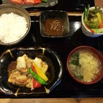 Nikufuku - ホルモンミックス焼き定食