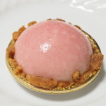 Patisserie Ravi,e relier - ペッシュ・ミニョン