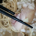 煮干しらーめん にぼにゃん - チャーシューは美味しい