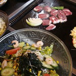 Okonomiyaki monjayaki kitampopo - たんぽぽサラダ＆サイコロステーキ