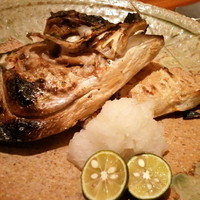 魚匠 銀平 心斎橋店 - 寒ぶりのかぶと焼き（4200円）