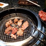 焼肉食べ放題 感激どんどん - 