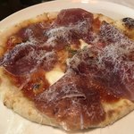 カトリカ - ・生ハムのPizza トマトベース 1,800円