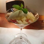 ビストロ　アギャット - 桃のコンポート