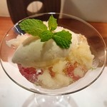 ビストロ　アギャット - 桃のコンポート